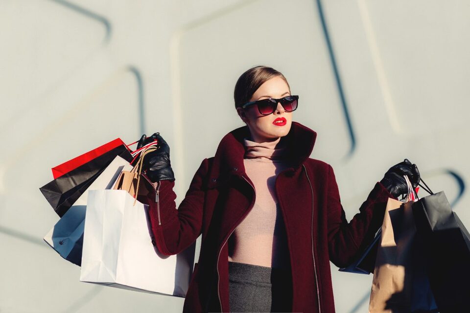 Quels sont les signes que vous êtes un ou une shopping addict?