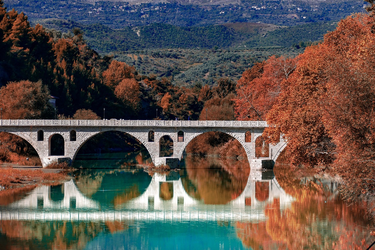 pont à Berat en Albanie