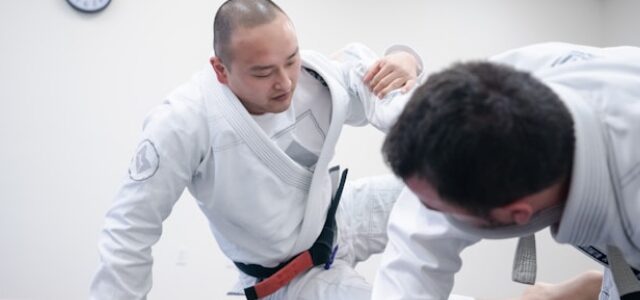 Pratiquer le karaté à l&rsquo;âge Adulte : astuces pratiques et récits inspirants