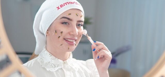 Explorez notre collection essentielle de soins naturels pour votre peau et vos cheveux