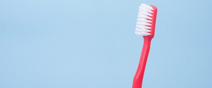 Les bons gestes pour un brossage de dents vraiment efficace Les bons gestes pour un brossage de dents vraiment efficace