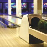 Bowling en famille : à partir de quel âge un enfant joue vraiment
